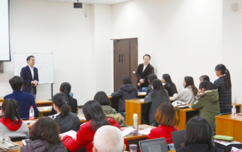 大連日本語教師会の例会にて講演